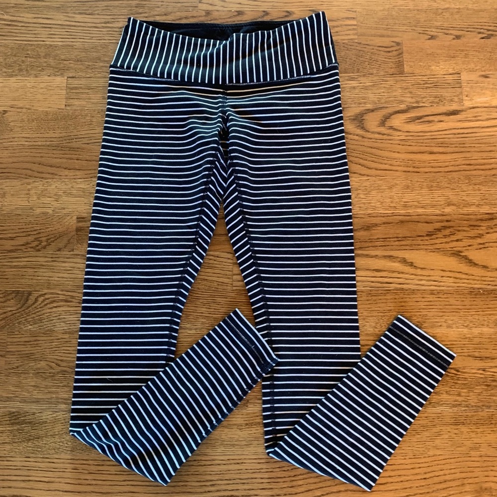 Lululemon Wunder Under-Size 6